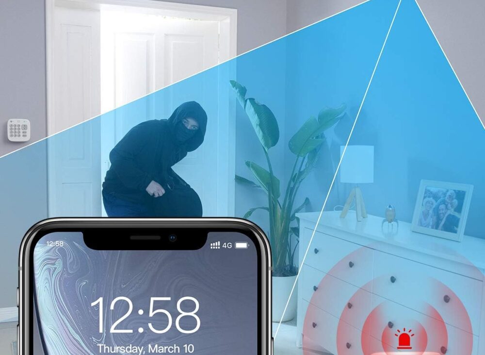 Smart Home Sicherheitssystem schützt ein Haus mit Kameras und Sensoren