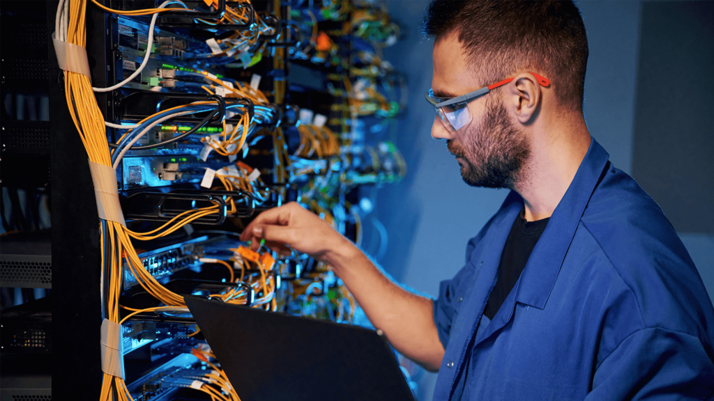 Netzwerkverkabelung im Serverraum – IT-Projekte in Koblenz